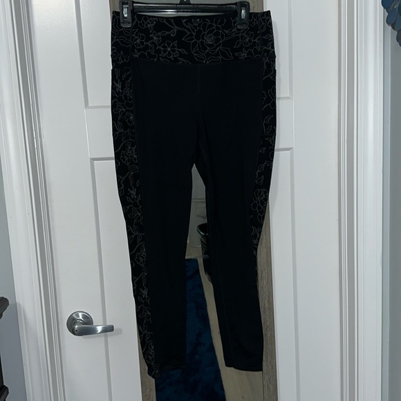 Skechers Black Floral Leggings - Picture 1 of 4